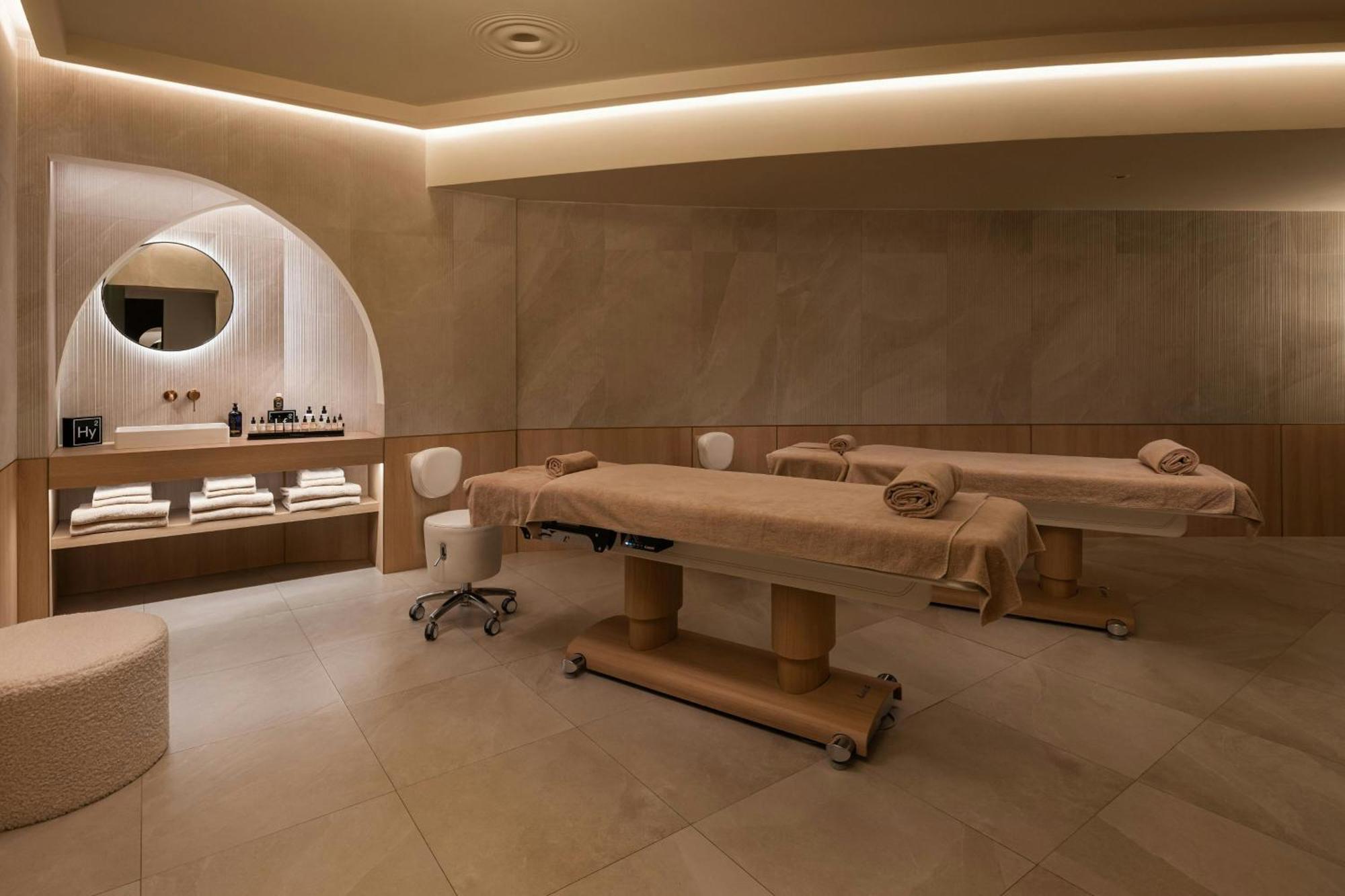 Sheraton Hotel&conference Center 4*