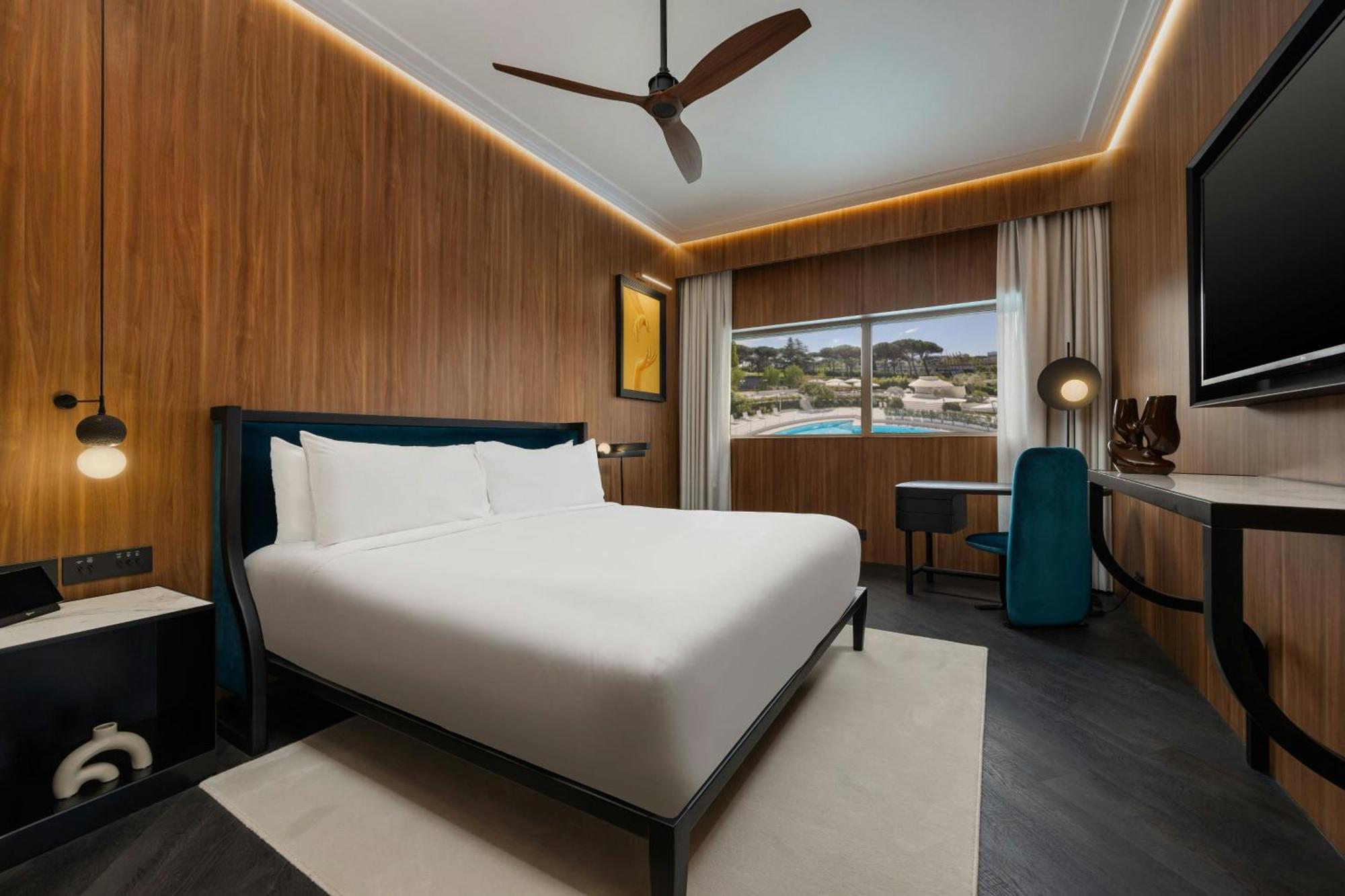 Hotel Sheraton Hotel&conference Center 4*